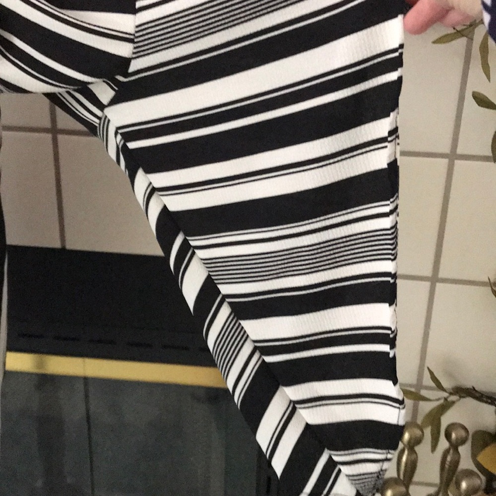 Blouse - Picture 2 of 3